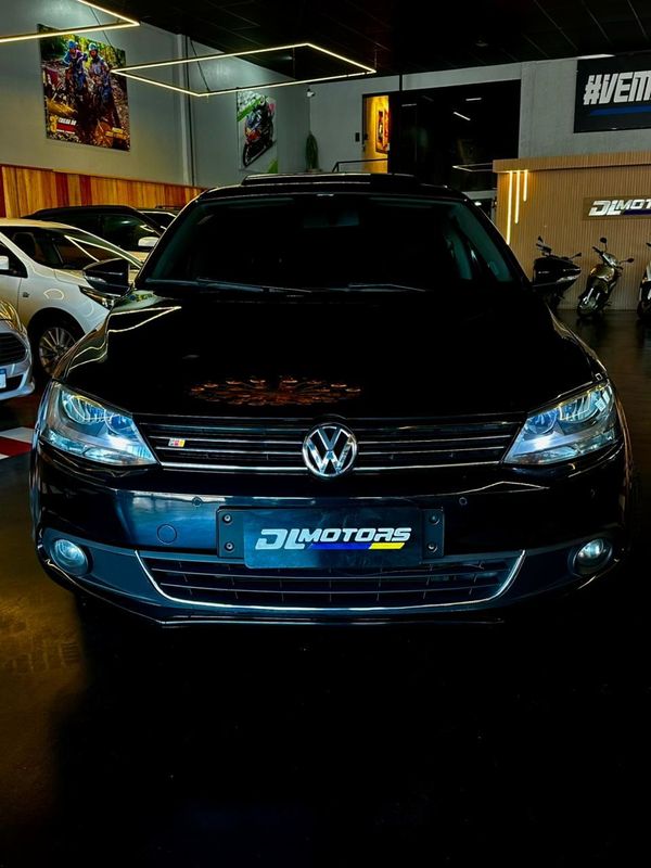 Volkswagen Jetta 2.0 2011/2012 DL MOTORS LAJEADO / Carros no Vale