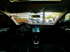 Volkswagen Jetta 2.0 2011/2012 DL MOTORS LAJEADO / Carros no Vale