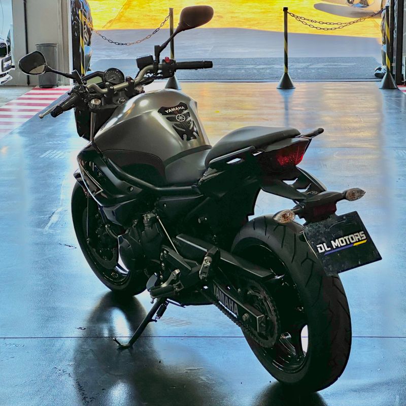 Yamaha Xj6 N Abs 2016/2017 DL MOTORS LAJEADO / Carros no Vale