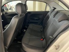 VOLKSWAGEN VOYAGE 1.6 MSI TOTALFLEX 8V 2021/2022 CIMIRRO AUTOMÓVEIS TAQUARA / Carros no Vale