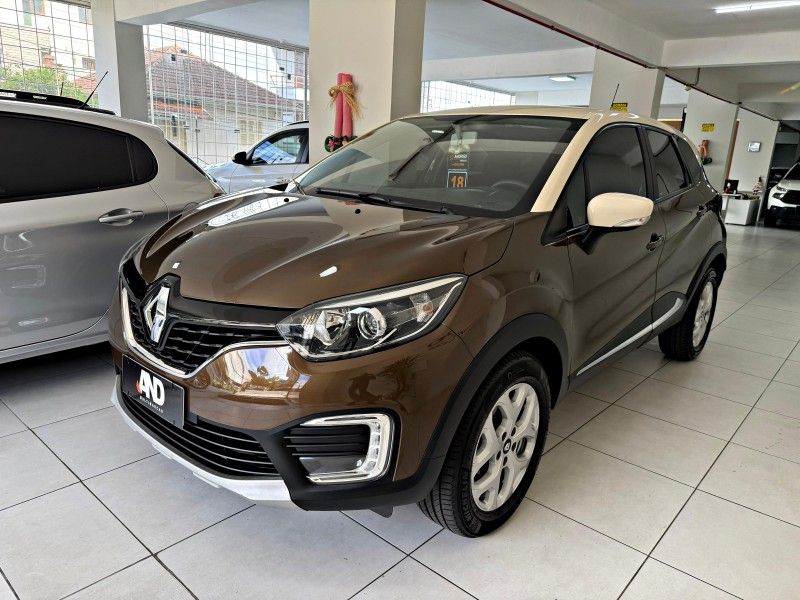 RENAULT CAPTUR 1.6 16V SCE ZEN 2017/2018 ANDRIGO VEÍCULOS CAXIAS DO SUL / Carros no Vale