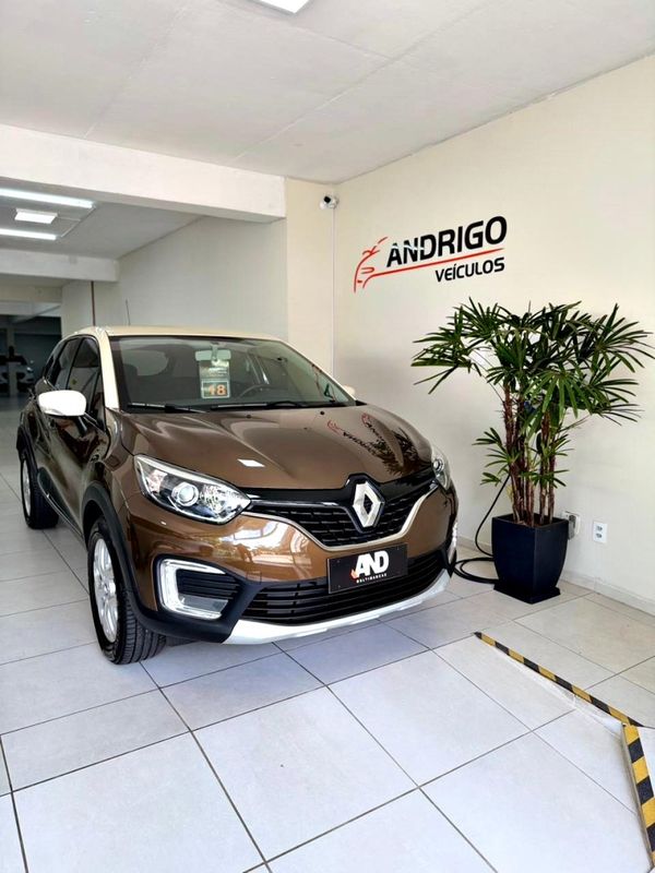 RENAULT CAPTUR 1.6 16V SCE ZEN 2017/2018 ANDRIGO VEÍCULOS CAXIAS DO SUL / Carros no Vale