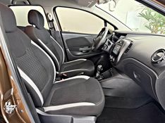 RENAULT CAPTUR 1.6 16V SCE ZEN 2017/2018 ANDRIGO VEÍCULOS CAXIAS DO SUL / Carros no Vale