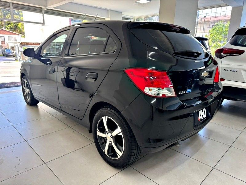 CHEVROLET ONIX 1.0 JOY 8V 2018/2018 ANDRIGO VEÍCULOS CAXIAS DO SUL / Carros no Vale
