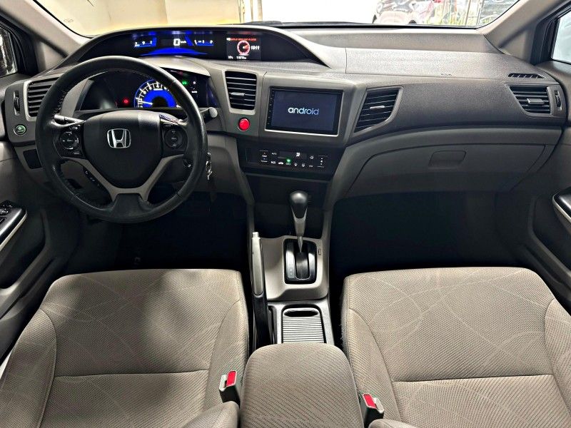 HONDA CIVIC 1.8 LXS 16V 2013/2014 ANDRIGO VEÍCULOS CAXIAS DO SUL / Carros no Vale