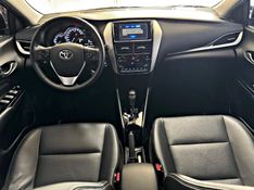 TOYOTA YARIS 1.5 XS SEDAN 16V 2021/2022 ANDRIGO VEÍCULOS CAXIAS DO SUL / Carros no Vale