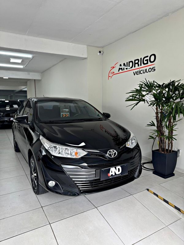 TOYOTA YARIS 1.5 XS SEDAN 16V 2021/2022 ANDRIGO VEÍCULOS CAXIAS DO SUL / Carros no Vale