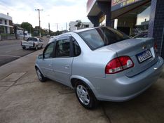 CHEVROLET CORSA 1.0 LS CLASSIC VHC POWER 2013/2013 BOURSCHEID CARROS E MOTOS SANTA CLARA DO SUL / Carros no Vale