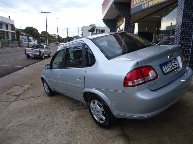 CHEVROLET CORSA 1.0 LS CLASSIC VHC POWER 2013/2013 BOURSCHEID CARROS E MOTOS SANTA CLARA DO SUL / Carros no Vale