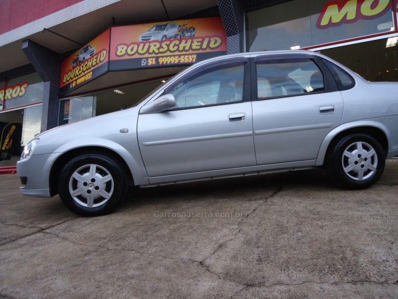 CHEVROLET CORSA 1.0 LS CLASSIC VHC POWER 2013/2013 BOURSCHEID CARROS E MOTOS SANTA CLARA DO SUL / Carros no Vale