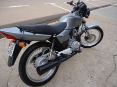 Honda Motos CG 125 TITAN ES 2001/2001 BOURSCHEID CARROS E MOTOS SANTA CLARA DO SUL / Carros no Vale