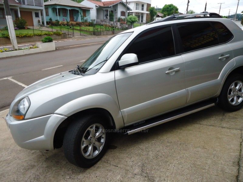HYUNDAI TUCSON 2.0 MPFI GLS 16V 143CV 2WD 2013/2013 BOURSCHEID CARROS E MOTOS SANTA CLARA DO SUL / Carros no Vale