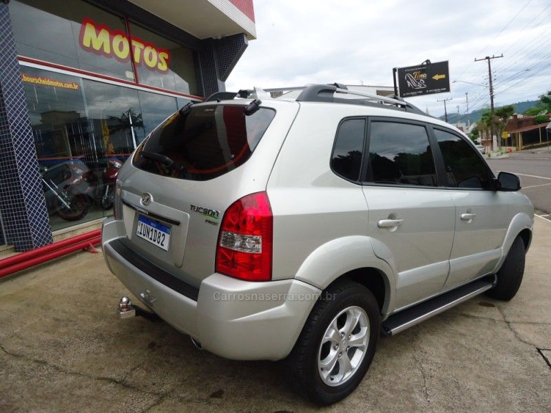 HYUNDAI TUCSON 2.0 MPFI GLS 16V 143CV 2WD 2013/2013 BOURSCHEID CARROS E MOTOS SANTA CLARA DO SUL / Carros no Vale