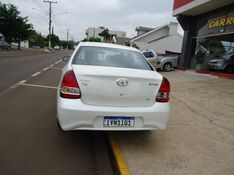 TOYOTA ETIOS 1.5 X PLUS 16V 2018/2019 BOURSCHEID CARROS E MOTOS SANTA CLARA DO SUL / Carros no Vale