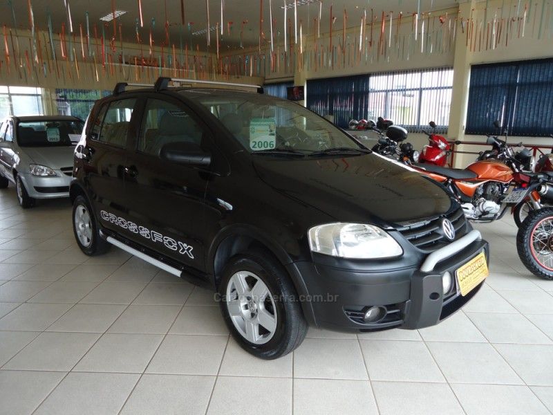 VOLKSWAGEN CROSSFOX 1.6 MI 8V 2006/2006 BOURSCHEID CARROS E MOTOS SANTA CLARA DO SUL / Carros no Vale VOLKSWAGEN CROSSFOX 1.6 MI 8V 2006/2006 BOURSCHEID CARROS E MOTOS SANTA CLARA DO SUL / Carros no Vale