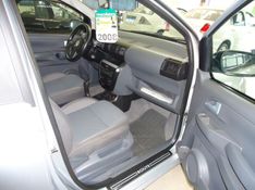 VOLKSWAGEN FOX 1.6 MI ROUTE 8V 2008/2008 BOURSCHEID CARROS E MOTOS SANTA CLARA DO SUL / Carros no Vale