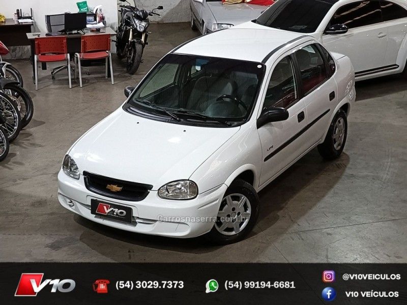 CHEVROLET CLASSIC 1.0 MPFI LIFE 8V 2009/2009 V10 VEÍCULOS CAXIAS DO SUL / Carros no Vale