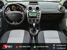 FORD FIESTA 1.6 MPI CLASS SEDAN 8V 2013/2013 V10 VEÍCULOS CAXIAS DO SUL / Carros no Vale