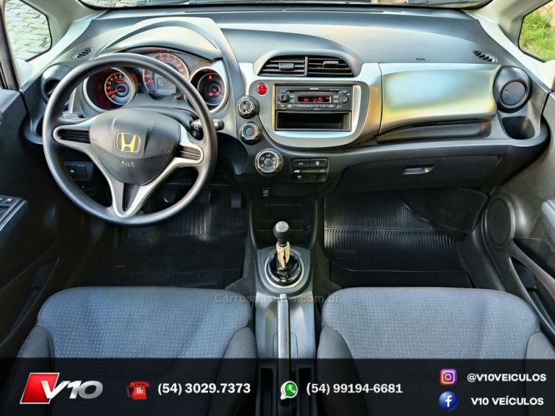 HONDA FIT 1.4 LX 16V 2009/2010 V10 VEÍCULOS CAXIAS DO SUL / Carros no Vale