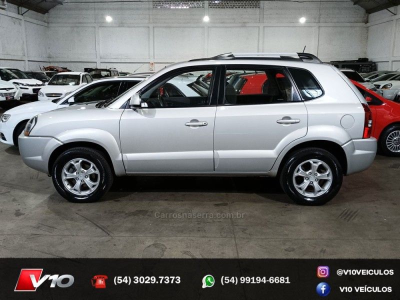HYUNDAI TUCSON 2.0 MPFI GLS 16V 143CV 2WD 2013/2013 V10 VEÍCULOS CAXIAS DO SUL / Carros no Vale