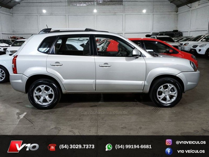 HYUNDAI TUCSON 2.0 MPFI GLS 16V 143CV 2WD 2013/2013 V10 VEÍCULOS CAXIAS DO SUL / Carros no Vale
