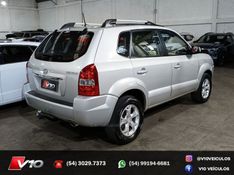 HYUNDAI TUCSON 2.0 MPFI GLS 16V 143CV 2WD 2013/2013 V10 VEÍCULOS CAXIAS DO SUL / Carros no Vale