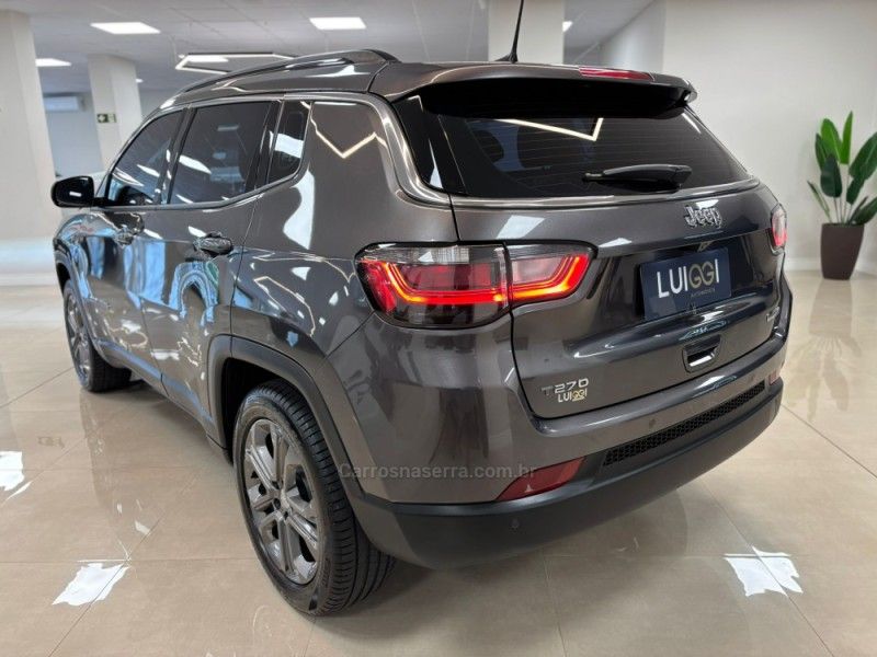 JEEP COMPASS 1.3 LONGITUDE T270 16V TURBO 4X2 2023/2024 LUIGGI AUTOMÓVEIS CARLOS BARBOSA / Carros no Vale JEEP COMPASS 1.3 LONGITUDE T270 16V TURBO 4X2 2023/2024 LUIGGI AUTOMÓVEIS CARLOS BARBOSA / Carros no Vale