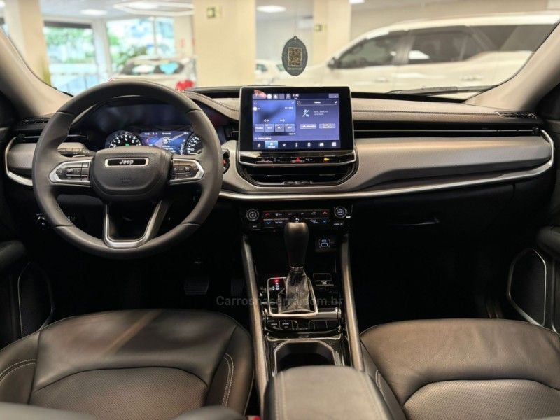 JEEP COMPASS 1.3 LONGITUDE T270 16V TURBO 4X2 2023/2024 LUIGGI AUTOMÓVEIS CARLOS BARBOSA / Carros no Vale JEEP COMPASS 1.3 LONGITUDE T270 16V TURBO 4X2 2023/2024 LUIGGI AUTOMÓVEIS CARLOS BARBOSA / Carros no Vale