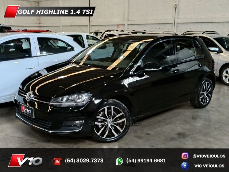 VOLKSWAGEN GOLF 1.4 TSI HIGHLINE 16V 2013/2014 V10 VEÍCULOS CAXIAS DO SUL / Carros no Vale