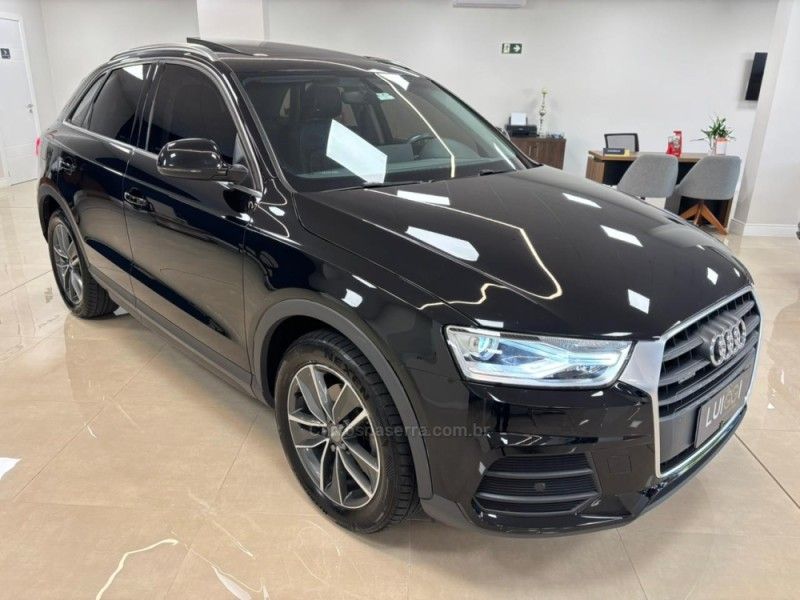 AUDI Q3 2.0 TFSI QUATTRO S TRONIC 2017/2018 LUIGGI AUTOMÓVEIS CARLOS BARBOSA / Carros no Vale