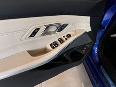 BMW 320I 2.0 M SPORT 16V TURBO ACTIVEFLEX 2024/2024 AUTOGRIF MOTORS CAMPO BOM / Carros no Vale
