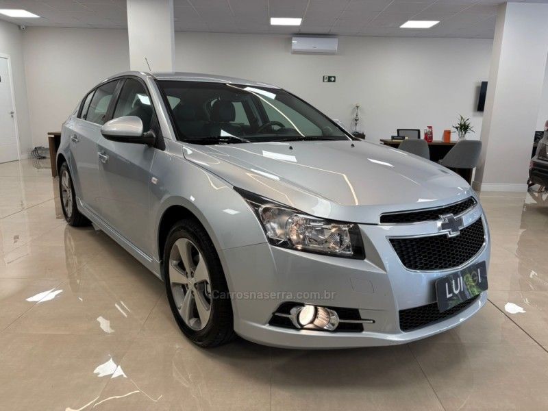 CHEVROLET CRUZE 1.8 LT SPORT6 16V 2012/2013 LUIGGI AUTOMÓVEIS CARLOS BARBOSA / Carros no Vale CHEVROLET CRUZE 1.8 LT SPORT6 16V 2012/2013 LUIGGI AUTOMÓVEIS CARLOS BARBOSA / Carros no Vale