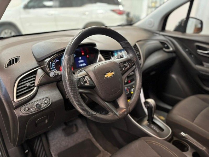 CHEVROLET TRACKER 1.4 16V TURBO LT 2017/2018 LUIGGI AUTOMÓVEIS CARLOS BARBOSA / Carros no Vale