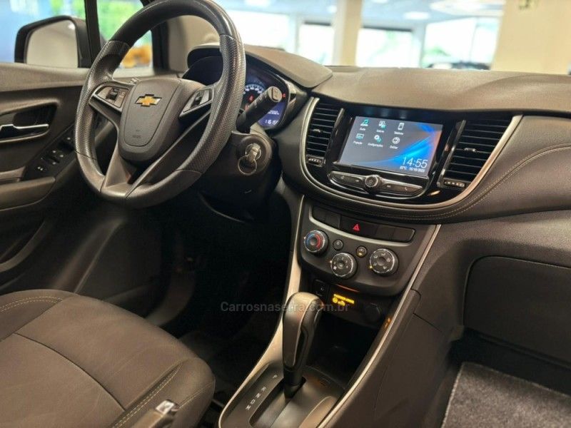 CHEVROLET TRACKER 1.4 16V TURBO LT 2017/2018 LUIGGI AUTOMÓVEIS CARLOS BARBOSA / Carros no Vale