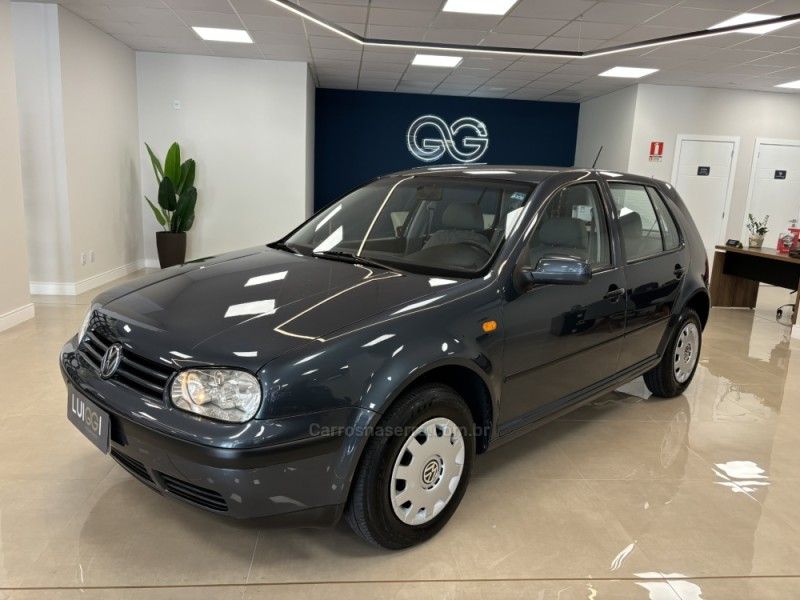 VOLKSWAGEN GOLF 1.6 SR 1999/2000 LUIGGI AUTOMÓVEIS CARLOS BARBOSA / Carros no Vale VOLKSWAGEN GOLF 1.6 SR 1999/2000 LUIGGI AUTOMÓVEIS CARLOS BARBOSA / Carros no Vale