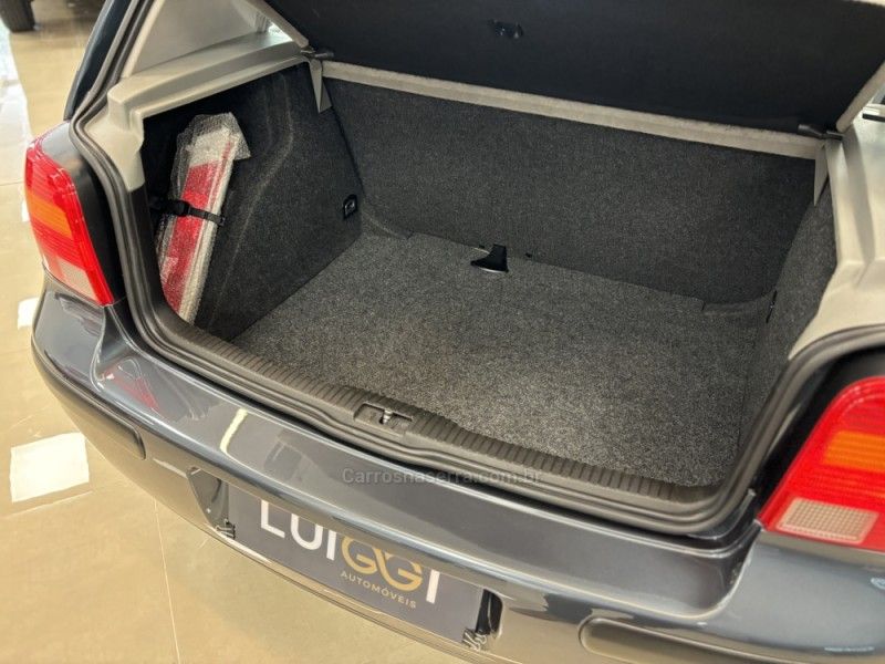 VOLKSWAGEN GOLF 1.6 SR 1999/2000 LUIGGI AUTOMÓVEIS CARLOS BARBOSA / Carros no Vale VOLKSWAGEN GOLF 1.6 SR 1999/2000 LUIGGI AUTOMÓVEIS CARLOS BARBOSA / Carros no Vale