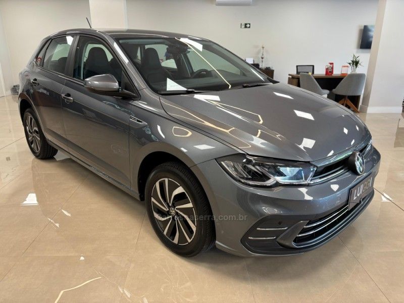 VOLKSWAGEN POLO 1.0 170 TSI 12V HIGHLINE 2024/2025 LUIGGI AUTOMÓVEIS CARLOS BARBOSA / Carros no Vale