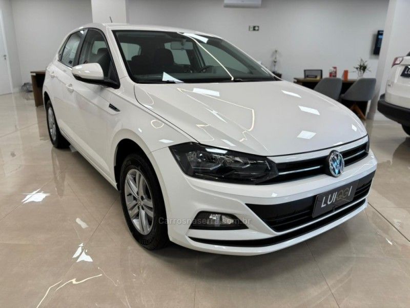 VOLKSWAGEN POLO 1.0 200 TSI COMFORTLINE 2019/2020 LUIGGI AUTOMÓVEIS CARLOS BARBOSA / Carros no Vale