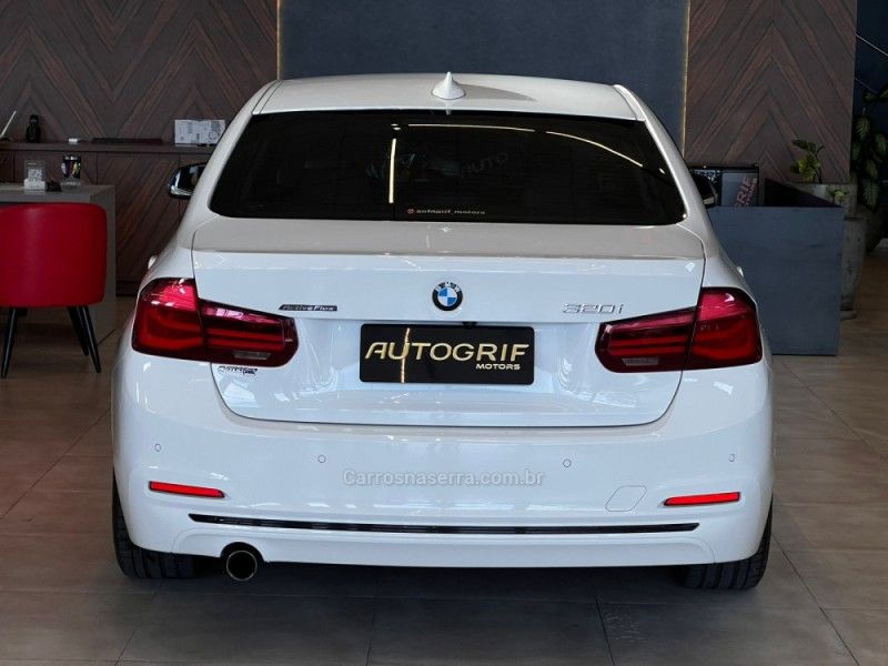 BMW 320I 2.0 16V TURBO ACTIVE 2017/2018 AUTOGRIF MOTORS CAMPO BOM / Carros no Vale