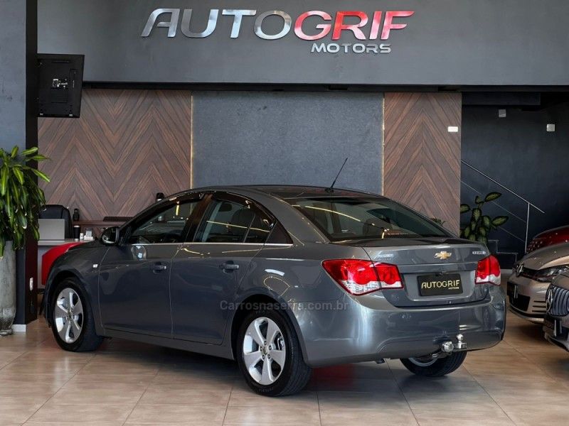 CHEVROLET CRUZE 1.8 LT 16V 2013/2013 AUTOGRIF MOTORS CAMPO BOM / Carros no Vale CHEVROLET CRUZE 1.8 LT 16V 2013/2013 AUTOGRIF MOTORS CAMPO BOM / Carros no Vale