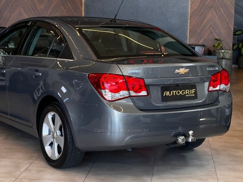 CHEVROLET CRUZE 1.8 LT 16V 2013/2013 AUTOGRIF MOTORS CAMPO BOM / Carros no Vale CHEVROLET CRUZE 1.8 LT 16V 2013/2013 AUTOGRIF MOTORS CAMPO BOM / Carros no Vale