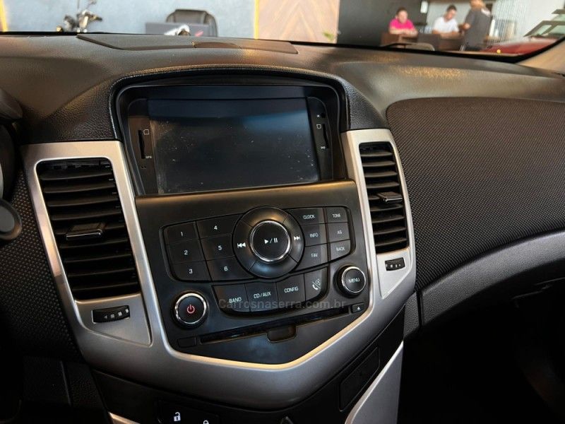 CHEVROLET CRUZE 1.8 LT 16V 2013/2013 AUTOGRIF MOTORS CAMPO BOM / Carros no Vale CHEVROLET CRUZE 1.8 LT 16V 2013/2013 AUTOGRIF MOTORS CAMPO BOM / Carros no Vale