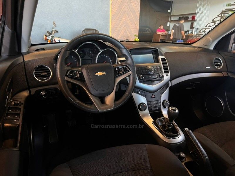 CHEVROLET CRUZE 1.8 LT 16V 2013/2013 AUTOGRIF MOTORS CAMPO BOM / Carros no Vale CHEVROLET CRUZE 1.8 LT 16V 2013/2013 AUTOGRIF MOTORS CAMPO BOM / Carros no Vale
