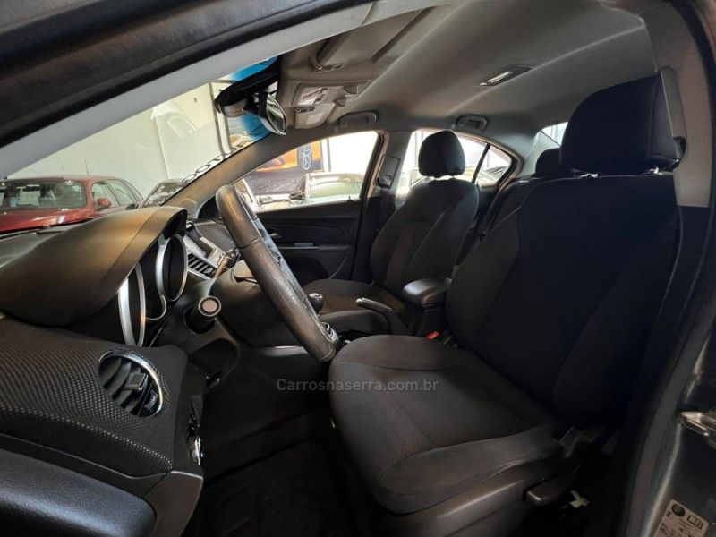 CHEVROLET CRUZE 1.8 LT 16V 2013/2013 AUTOGRIF MOTORS CAMPO BOM / Carros no Vale CHEVROLET CRUZE 1.8 LT 16V 2013/2013 AUTOGRIF MOTORS CAMPO BOM / Carros no Vale
