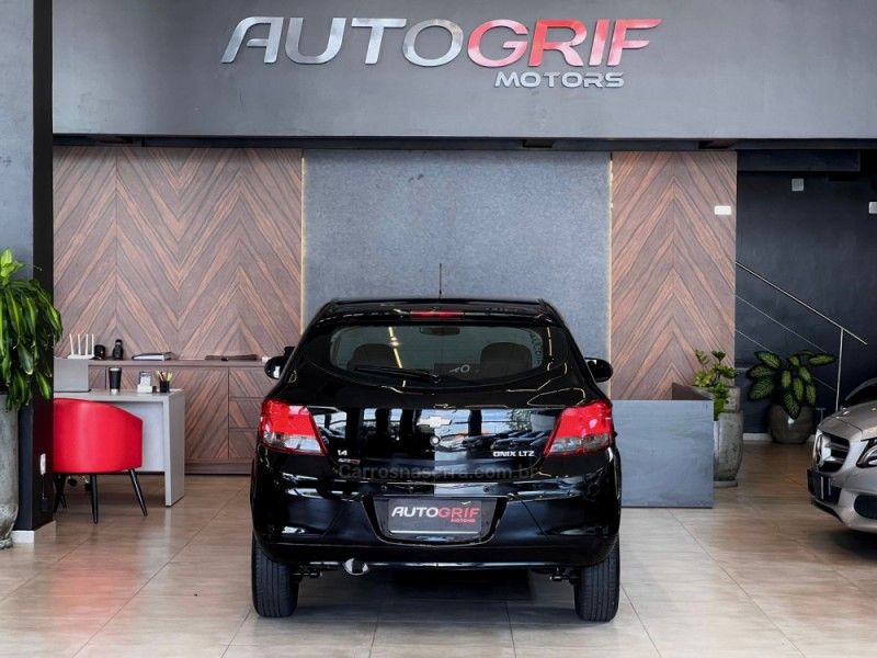 CHEVROLET ONIX 1.4 MPFI LTZ 8V 2016/2016 AUTOGRIF MOTORS CAMPO BOM / Carros no Vale CHEVROLET ONIX 1.4 MPFI LTZ 8V 2016/2016 AUTOGRIF MOTORS CAMPO BOM / Carros no Vale