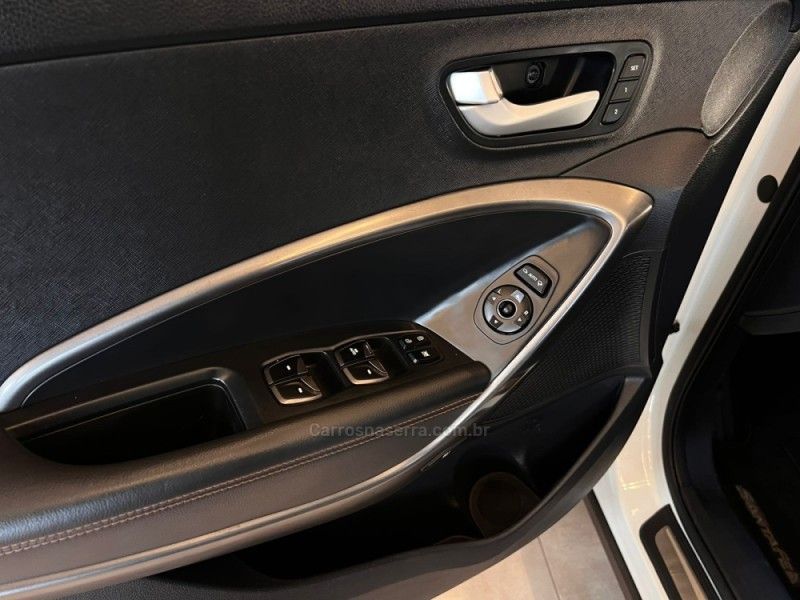 HYUNDAI SANTA FÉ 3.5 MPFI GLS 7 LUGARES V6 24V 285CV 2015/2015 AUTOGRIF MOTORS CAMPO BOM / Carros no Vale