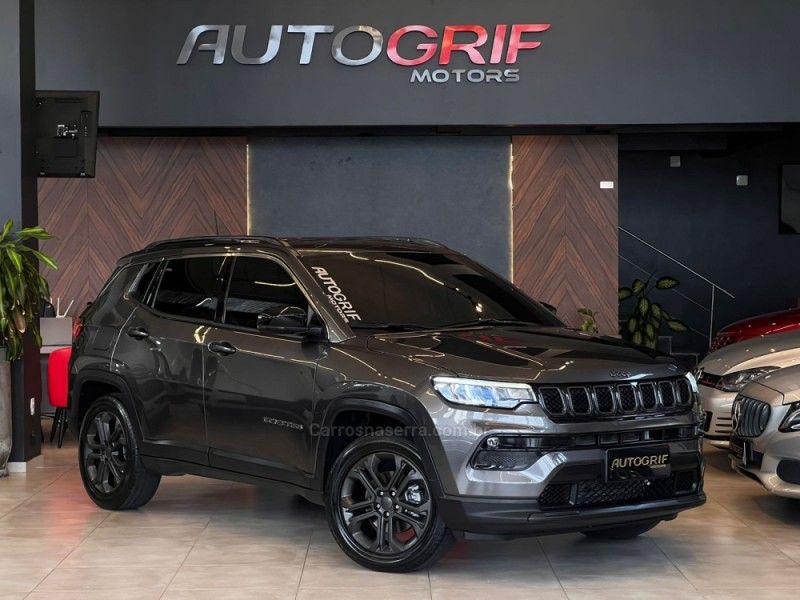 JEEP COMPASS 1.3 LONGITUDE T270 16V TURBO 4X2 2022/2022 AUTOGRIF MOTORS CAMPO BOM / Carros no Vale JEEP COMPASS 1.3 LONGITUDE T270 16V TURBO 4X2 2022/2022 AUTOGRIF MOTORS CAMPO BOM / Carros no Vale