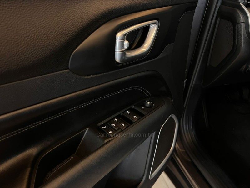 JEEP COMPASS 1.3 LONGITUDE T270 16V TURBO 4X2 2022/2022 AUTOGRIF MOTORS CAMPO BOM / Carros no Vale JEEP COMPASS 1.3 LONGITUDE T270 16V TURBO 4X2 2022/2022 AUTOGRIF MOTORS CAMPO BOM / Carros no Vale