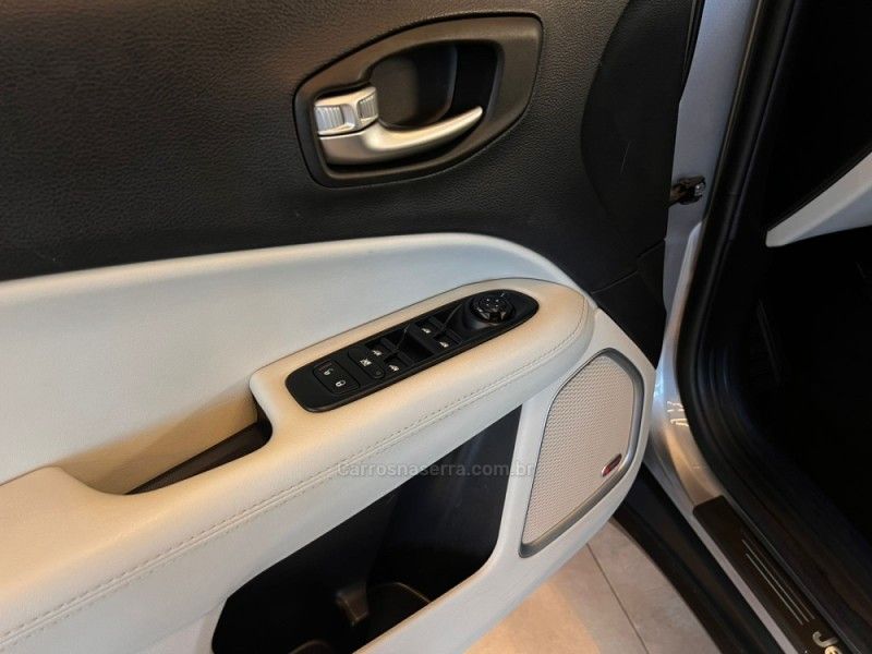 JEEP COMPASS 2.0 16V LONGITUDE 4X4 2019/2019 AUTOGRIF MOTORS CAMPO BOM / Carros no Vale