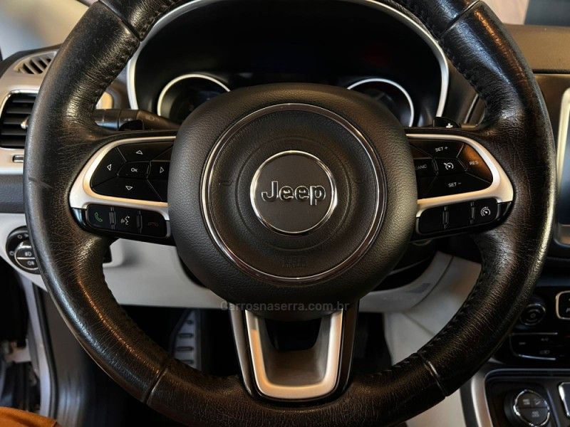 JEEP COMPASS 2.0 16V LONGITUDE 4X4 2019/2019 AUTOGRIF MOTORS CAMPO BOM / Carros no Vale